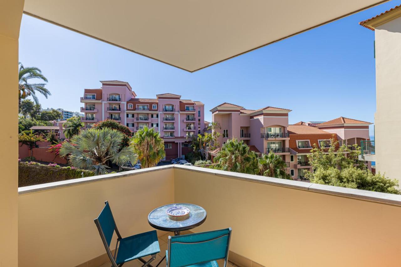 Atlantic Ocean View Apartment Фуншал Екстериор снимка
